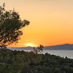 House Sunset Haven 2 *