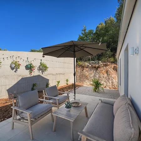 House Sunset Haven 2 수티반