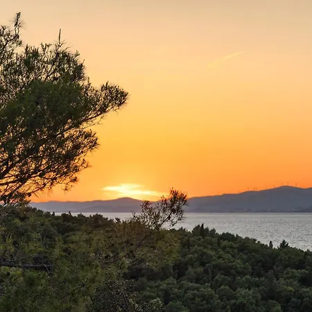 House Sunset Haven 2 *